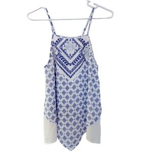 About a girl Junior’s blue/white floral aztec tank top size‎ XS